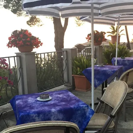 Orchidea Gasthuis Camogli